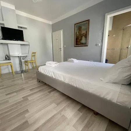 Balcony Apartment *